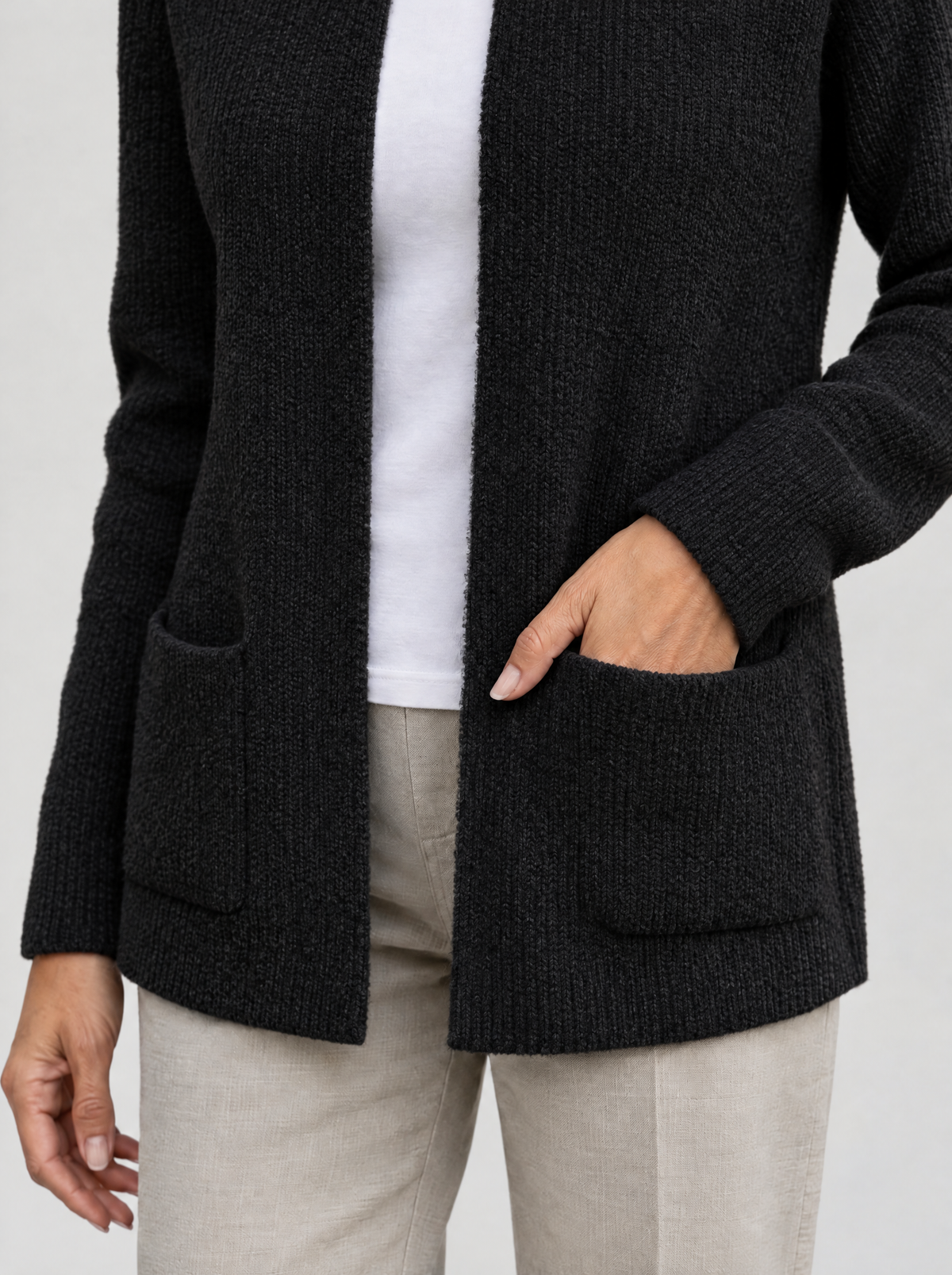 Eleonora | Women's Knitted Zip Gilet with Pockets